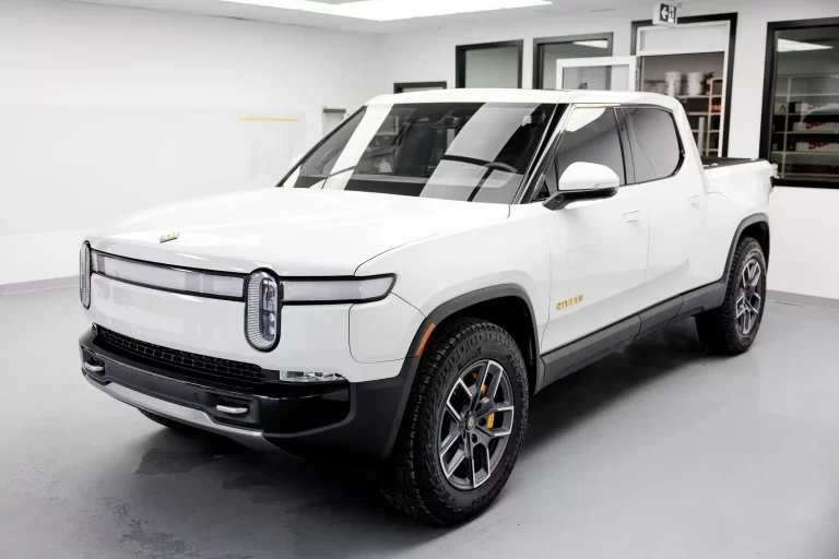 image-my-auto-rivian-clear-ppf4